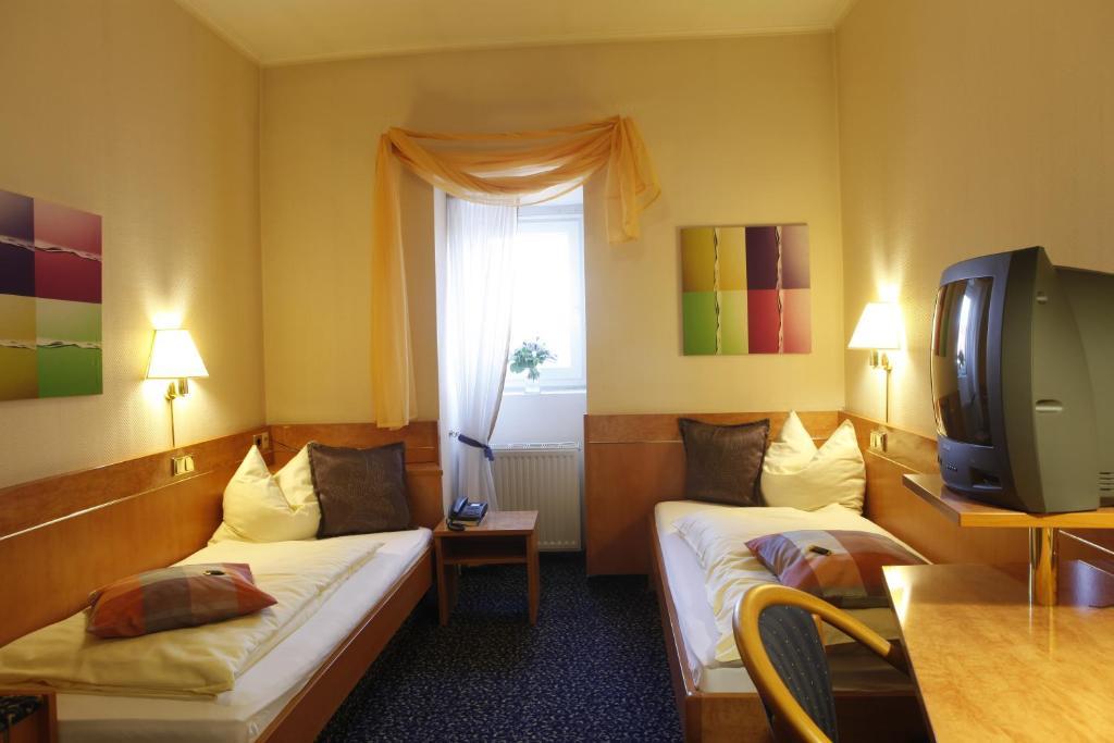 Hotel Villa Brenner Grünstadt Δωμάτιο φωτογραφία